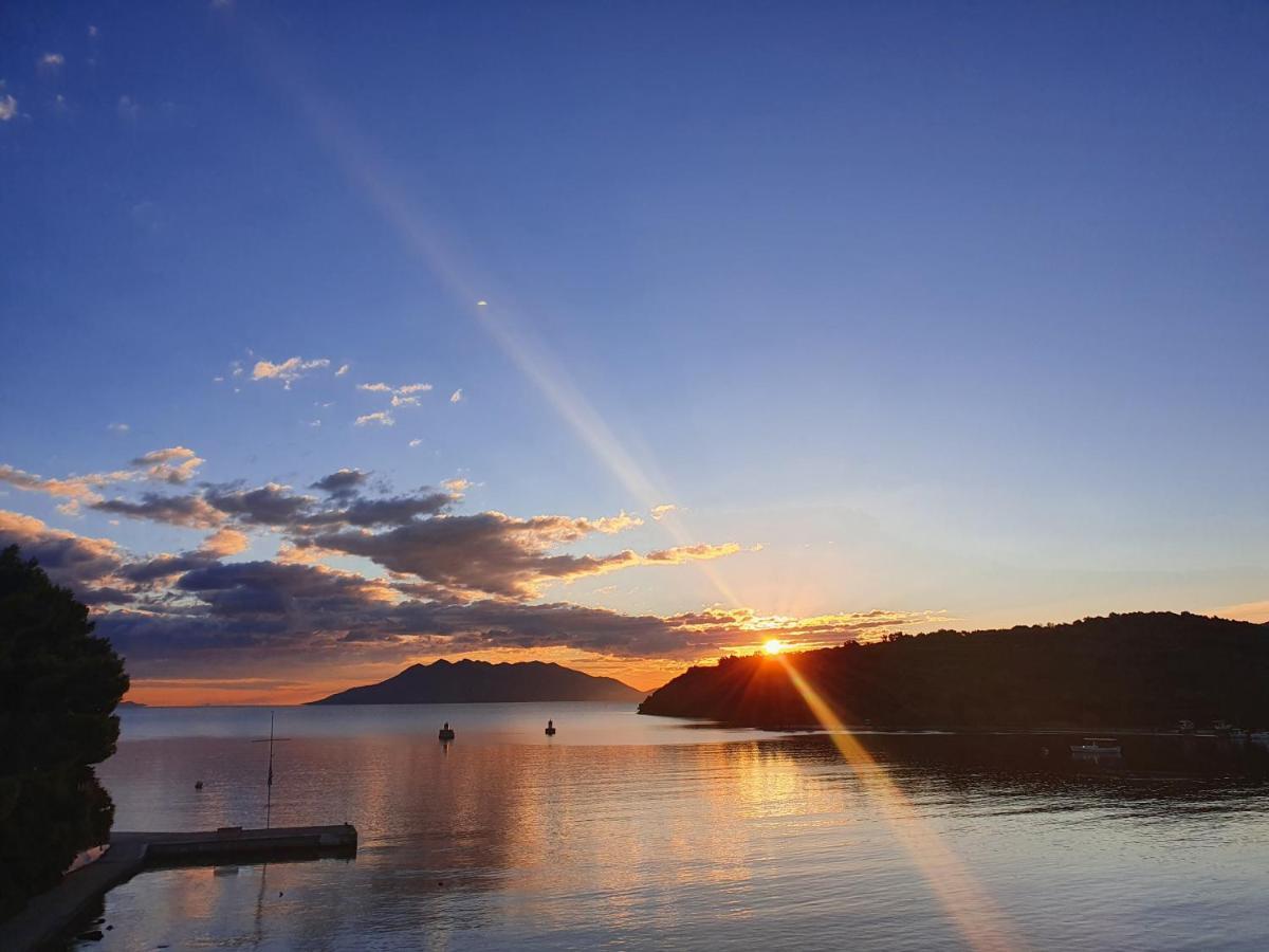 Hotel Mike Epidaurus Bagian luar foto