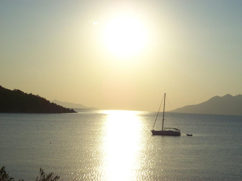 Hotel Mike Epidaurus Bagian luar foto