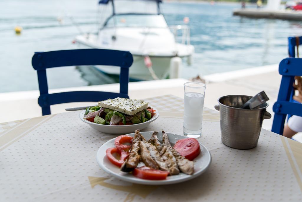 Hotel Mike Epidaurus Bagian luar foto